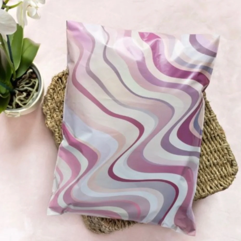 25 14X17 Poly Mailers Abstract Swirl Shipping Envelopes PRICE IS FIRM - Picture 5 of 7